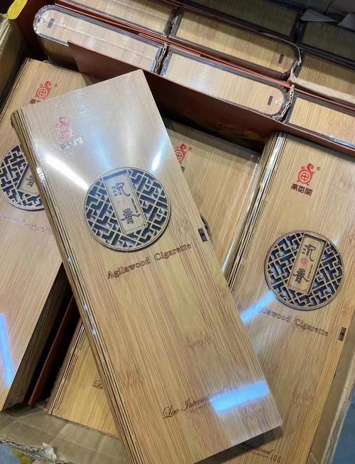 探寻低价沉香香烟总仓，揭秘高品质与实惠并存的市场奇观